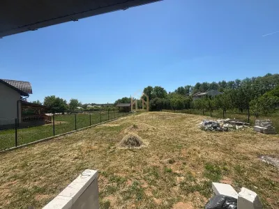 Casă nouă, finisată complet, cu teren generos de 1.200 mp  Tăuții Măgherăuș - foto 13