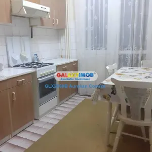 Apartament 3 camere zona Piata Trapezului - foto 4