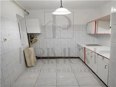 ARADULUI - APARTAMENT 1 CAMERA - etaj intermediar, centrala proprie - foto 2