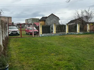 Bocsa Casa D+P+Etj.1. Garaj si Teren, Zona Mioritica. - foto 10