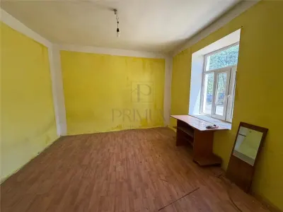 Calea Martirilor, casa cu curte, teren 414 mp - foto 4