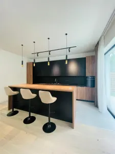 INCHIRIERE VILA 5 camere LUX cu piscina in Zona Erou  Iancu Nicolae - foto 6