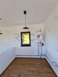 RECO Casa noua cu toate utilitatile in Bors - foto 11