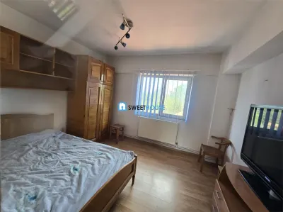 Apartament decomandat cu 3 camere, 2 bai si 3 balcoane  Str. Tabacari, Fagaras - foto 12