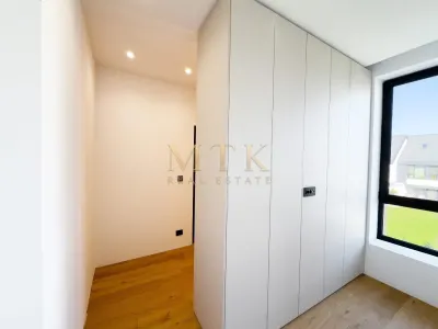 Vila Smart Home de vanzare | 4 Camere | Design Modern si Sustenabil |  Matei Millo - foto 13