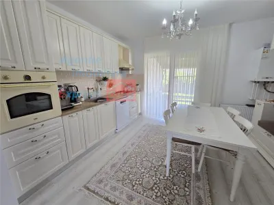 OPORTUNITATE! Proprietate deosebita de vanzare | Casa, 13.200 mp teren, doua iazuri cu peste | Raducaneni, Iasi - Raducaneni