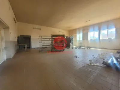 Spatiu Industrial/Hala, peste 750 mp,  Amplasat pe un Teren de 2000 mp, Zona Cet - foto 15