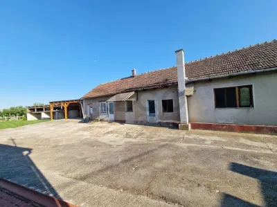 RECO Proprietate cu 2 case si teren mare in Girisu de Cris - foto 24