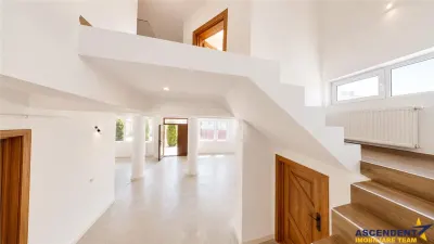 Nivel in casa, recomandat si activitati birou,  Tractorul, Brasov. - Brasov