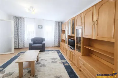 Corp de casa, proprietate tip studio, gata de mutat, Central, Brasov - foto 2