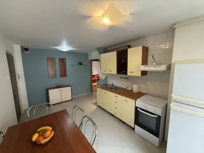Apartament 2 camere decomandat etajul 2 zona Grivitei- Mihai Viteazul - foto 4