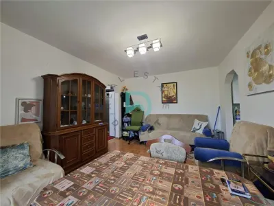 Apartament 2 camere, str Armoniei, etaj intermediar - Brasov