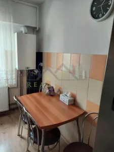 Apartament 2 camere decomandat etajul 2 zona Noua - foto 5