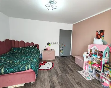 Casa moderna,  singura in curte - Izvor - foto 21