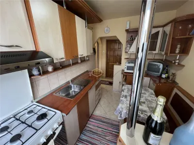 Apartament 3 Camere-Etaj 3-Mobilat si Utilat - foto 9