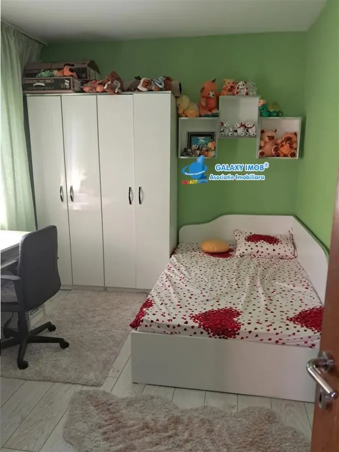 DE VANZARE APARTAMENT CU 3 CAMERE MODERN BRADU - foto 7