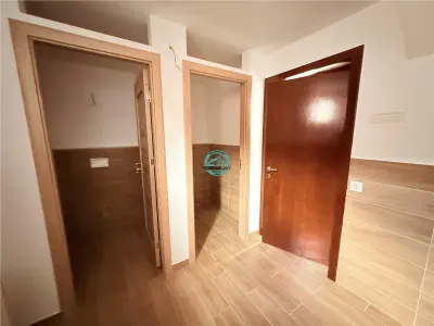 Vand casa cu 4 camere in zona semicentrala, 340mp utili si teren 510mp - foto 20