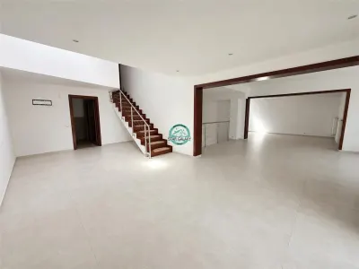 Vand casa cu 4 camere in zona semicentrala, 340mp utili si teren 510mp - foto 5