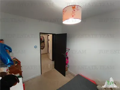 Apartament modern cu 4 camere plus boxa, cu SU de 75mp, parter/4, zona OZANA, la 10 , 15 minute pietonal de statia de metrou 1 Dec 1918. - foto 12