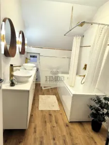 Casa individuala cu 4 dormitoare si panouri fotovoltaice – Sura Mare - foto 12