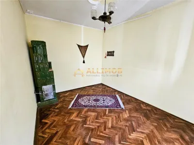 Casă de vânzare în zona Sala Sporturilor – ideală pentru locuit sau investiție - foto 14
