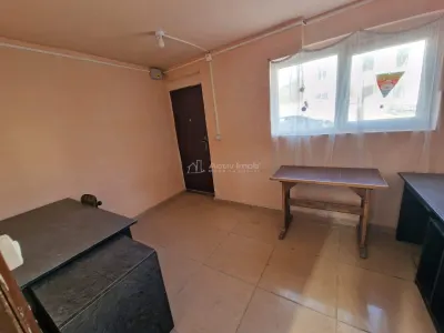 Resita Chirie Spatiu Comercial Depozit 270 mp - foto 3