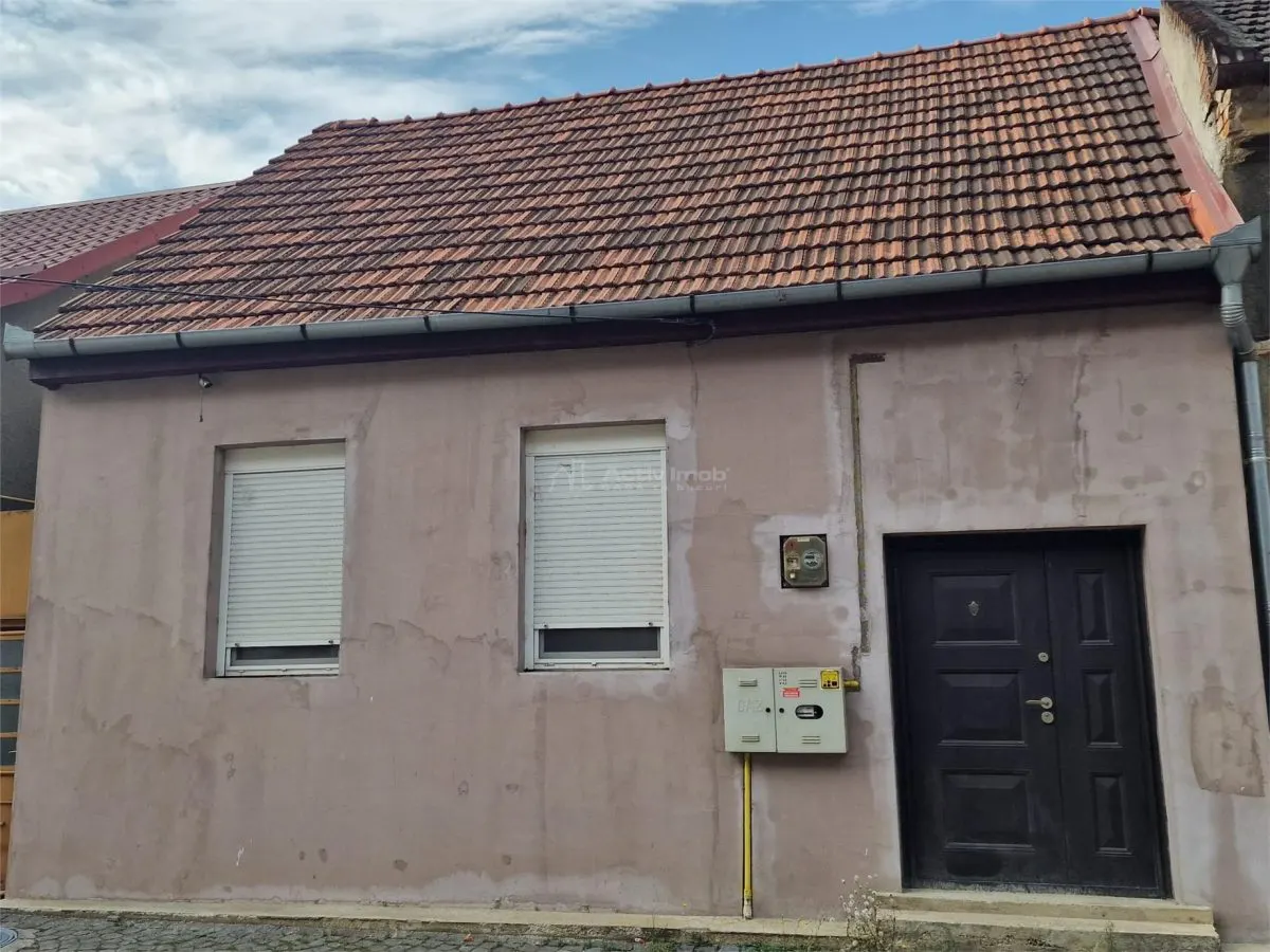Resita Casa Zona Catedrala Muncitoresc - foto 4