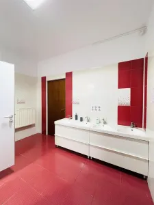 INCHIRIERE IMOBIL COMERCIAL INDIVIDUAL SPATIU GRADINITE / BIROURI / CLINICA 710 mp IN ZONA PRELUNGIREA GHENCEA SECTOR 5 - foto 11