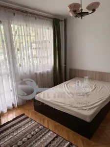 Apartament 3 camere, Pod Ros,  aer conditionat, doua balcoane - Iasi