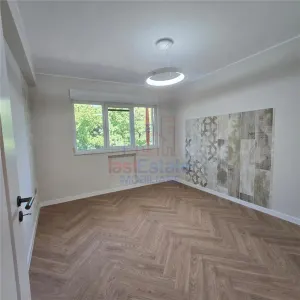 Oferta Rara - Copou - Parc - Apartament 4 camere cu garaj si boxa - foto 8