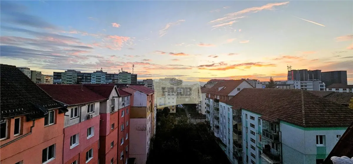 Apartament 3 camere 76mp cu balcon inchis zona Mihai Viteazul - foto 1