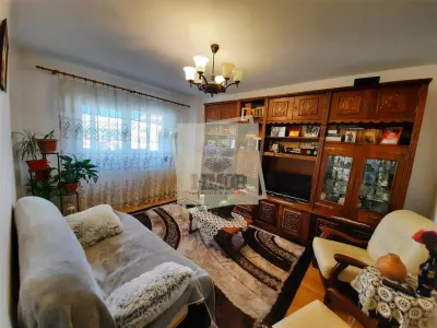 Apartament cu 4 camere 2 bai balcon si pivnita de vanzare pe Mihai Viteazu din Sibiu - Sibiu