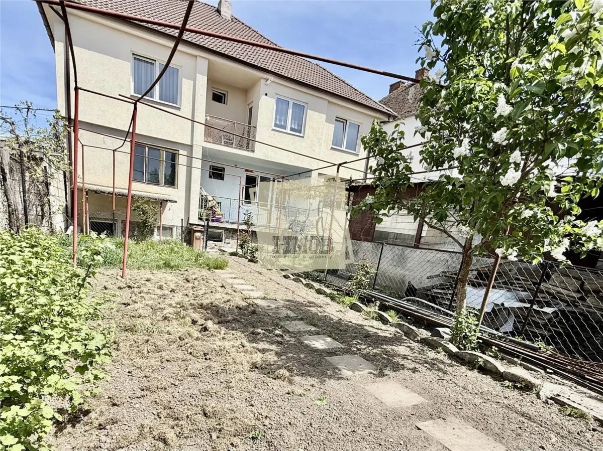 Apartament la casa cu 4 camere  182 mp curte 150mp Piata Cibin - foto 11