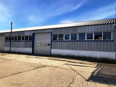 Hala de 440 mp si rampa betonata de 1340 mp in Blejoi. - Blejoi