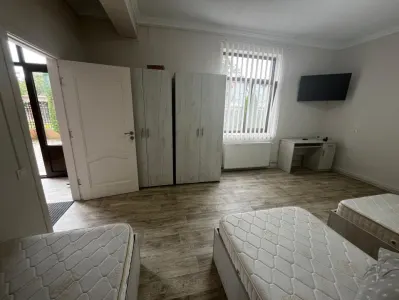 Camere de inchiriat pentru muncitori . - foto 7