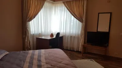 Vila  5 camere  , in Ploiesti, zona 8 Martie. - foto 12