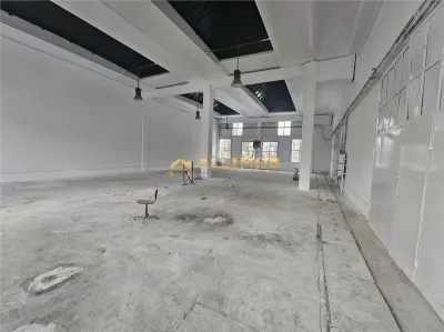 Hala de  200 mp in Ploiesti, zona Bariera Bucuresti - foto 5