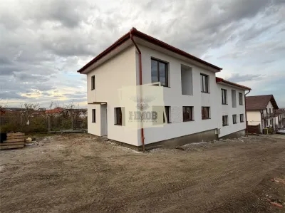 Casa duplex 120 mp utili cu teren 220 mp la 10 minute de Sibiu - Sibiu