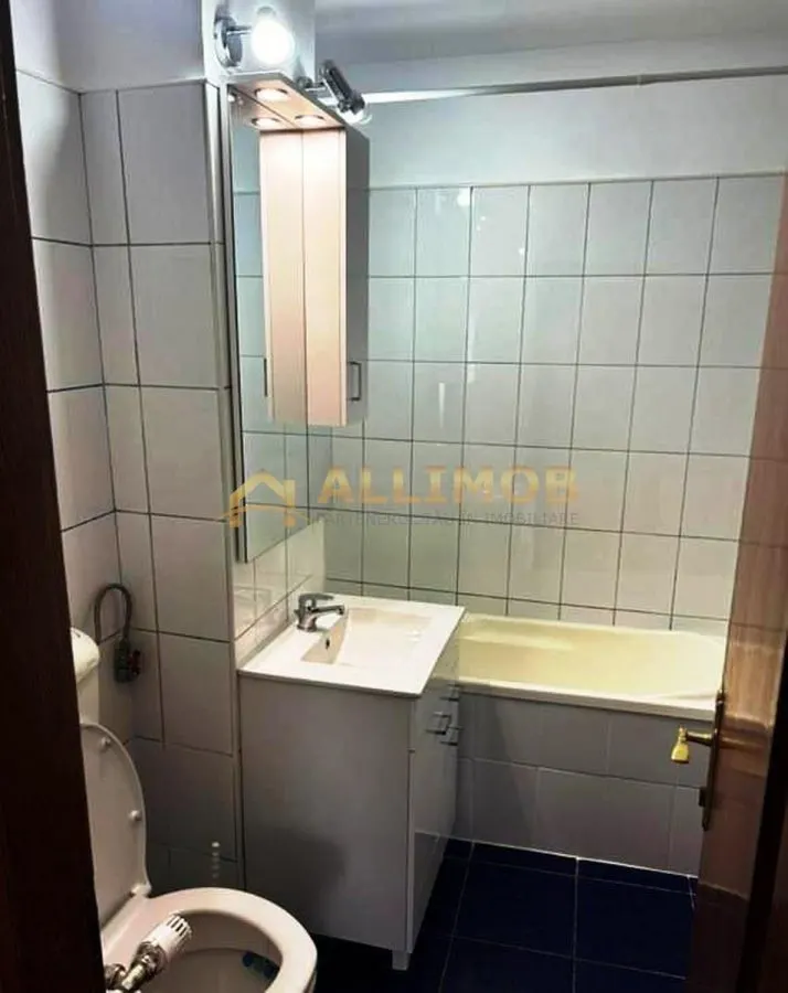 Garsoniera in Ploiesti, zona centrala, fostul BCR - foto 8
