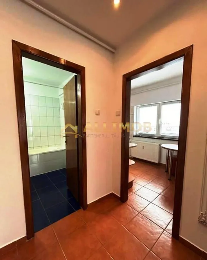 Garsoniera in Ploiesti, zona centrala, fostul BCR - foto 10