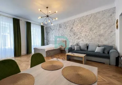 Apartament 93 mp la casa de vanzare - strada Mitropoliei, - Sibiu