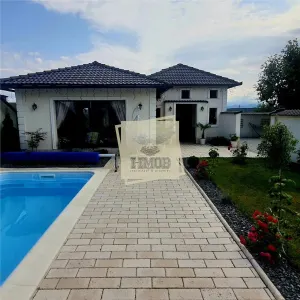 Casa lux 280 mpu 5 camere 5 bai garaj piscina si teren 1200 mp - foto 2