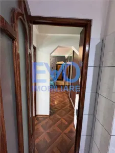 APARTAMENT DE VANZARE CU 2 CAMERE, MOBILAT SI UTILAT, ZIMBRU - foto 7