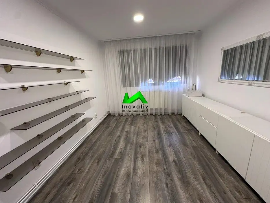 Apartament de vanzare 3 camere pretabil spatiu comercial Sibiu Rahovei - foto 2