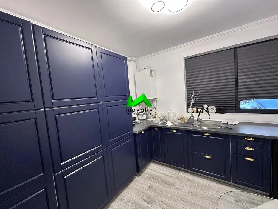 Apartament de vanzare 3 camere pretabil spatiu comercial Sibiu Rahovei - foto 3