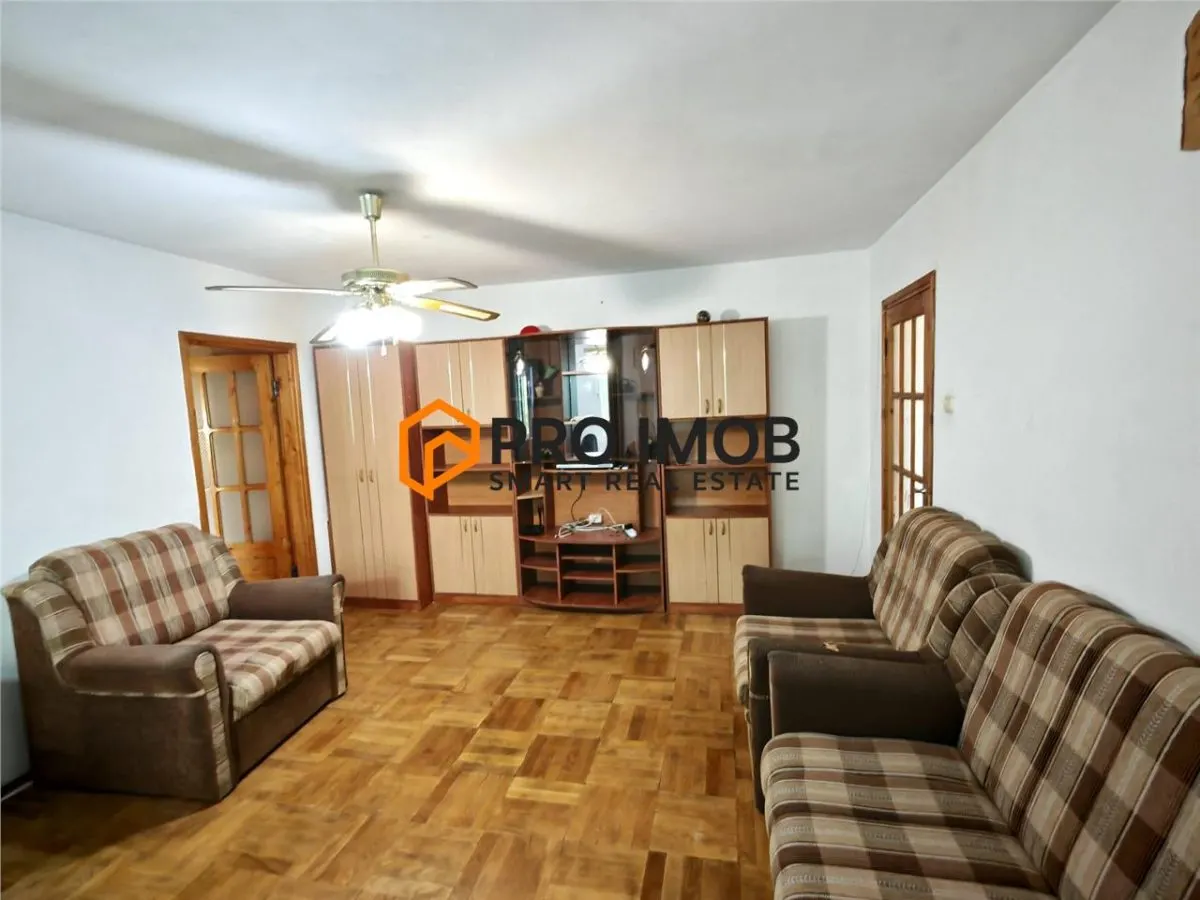Apartament 2 camere cf 1 semidecomandat zona Micro 5 - foto 1