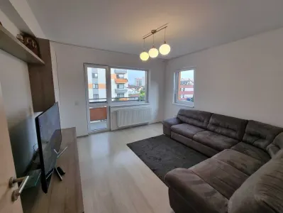 Apartament 3 Camere + Loc de parcare Tractorul Coresi - Brasov