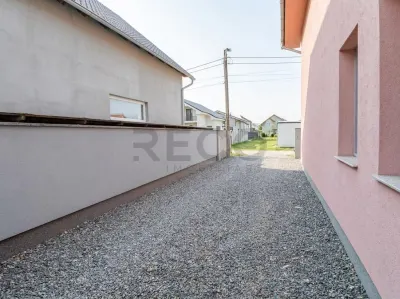 RECO Casa la cheie in Cartierul tineretului - foto 24