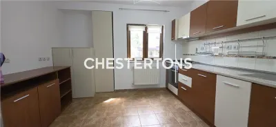Vanzare Casa 5 camere , 1 Mai - Domenii - Expozitiei - foto 4