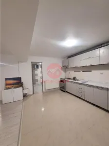 Casa Renovata si Mobilata Complet - Pozitionare Excelenta - Aproape de Delfinariu si Bd Mamaia - foto 4